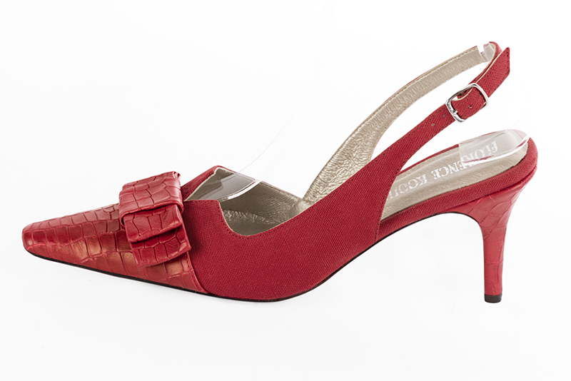 Scarlet red women's open back shoes, with a knot. Tapered toe. High slim heel. Profile view - Florence KOOIJMAN